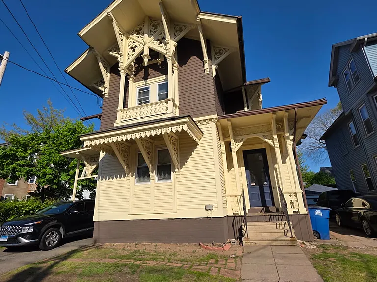 133 Hobart St #2A — Photo 2