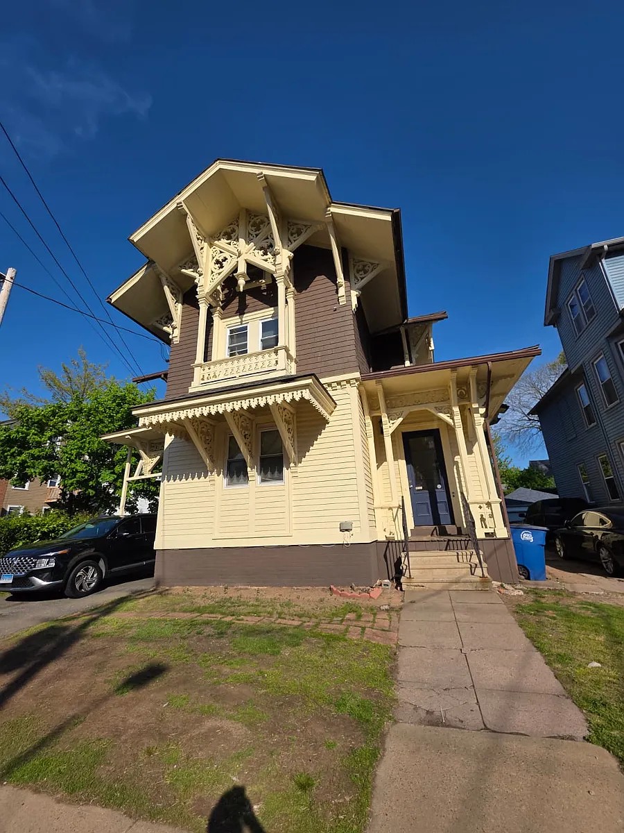Building Photo - 133 Hobart St #2A