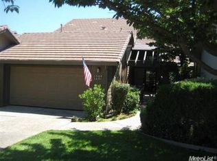 1207 Red Dog Ln, Auburn, CA 95603