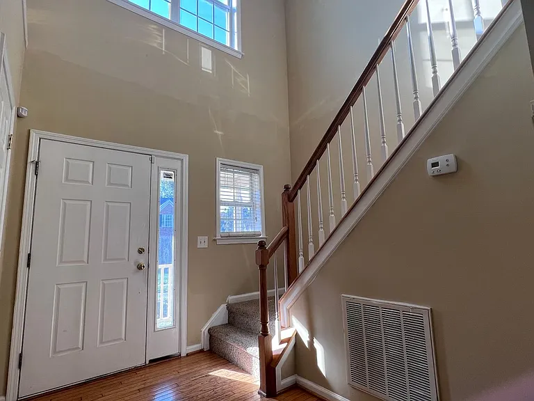 201 Tecumseh Ct — Photo 4
