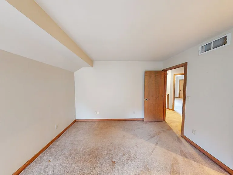 5790 Rushwood Dr — Photo 52