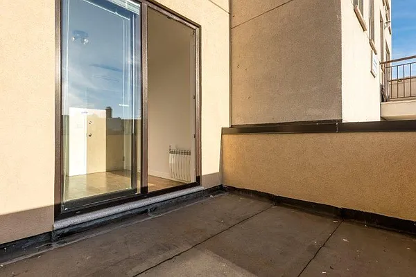 Rented by Nooklyn NYC LLC | media 25