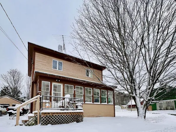 38 Mechanic Street, Skowhegan, ME 04976