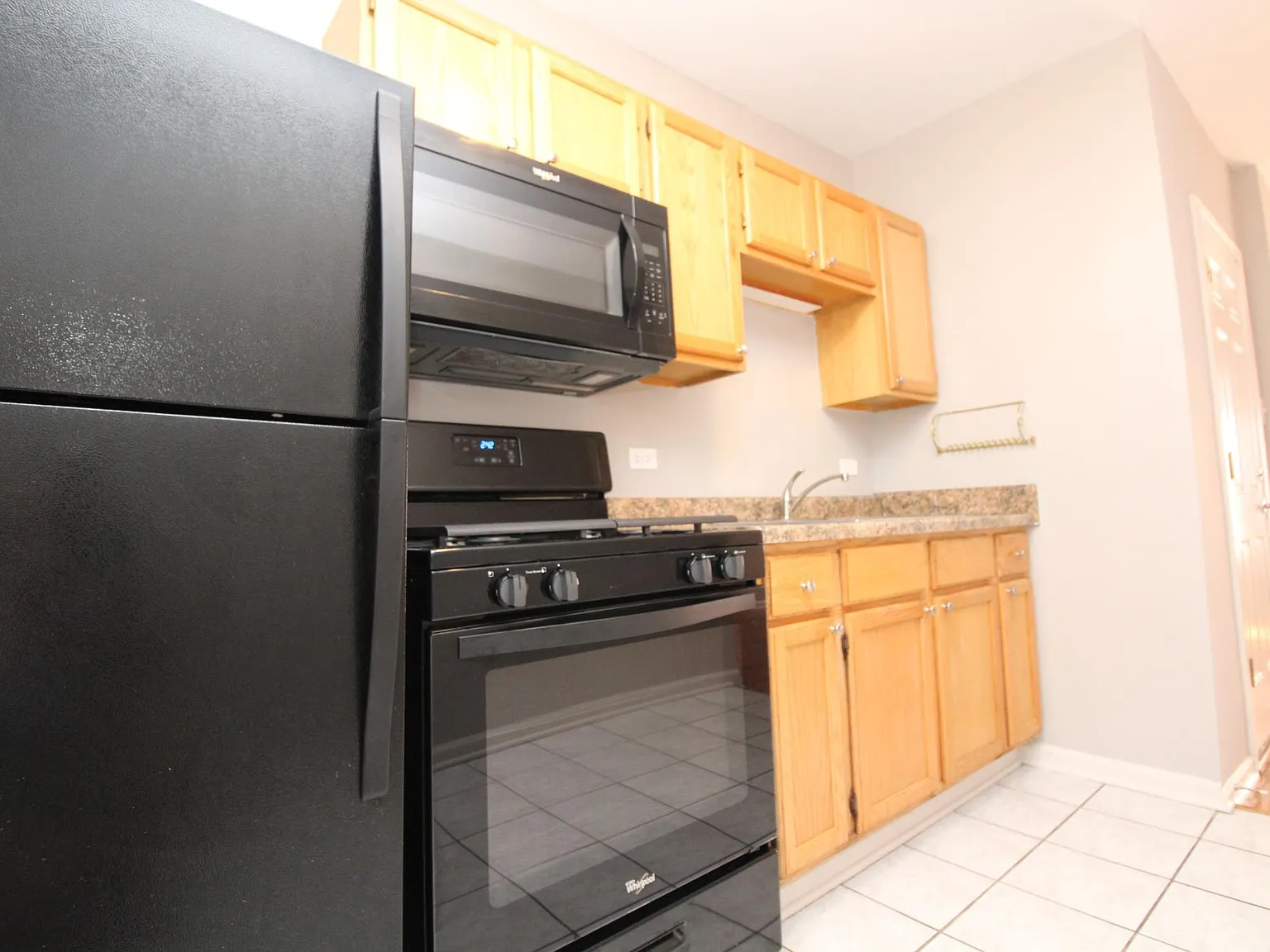 1 bed, 550 sqft, $1,600 — Photo 2