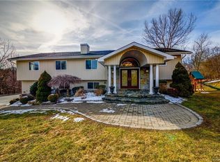 76 Jennifer Ln, Mahopac, NY 10541