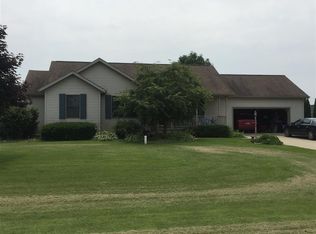 10705 Robin Ln, Plymouth, IN
