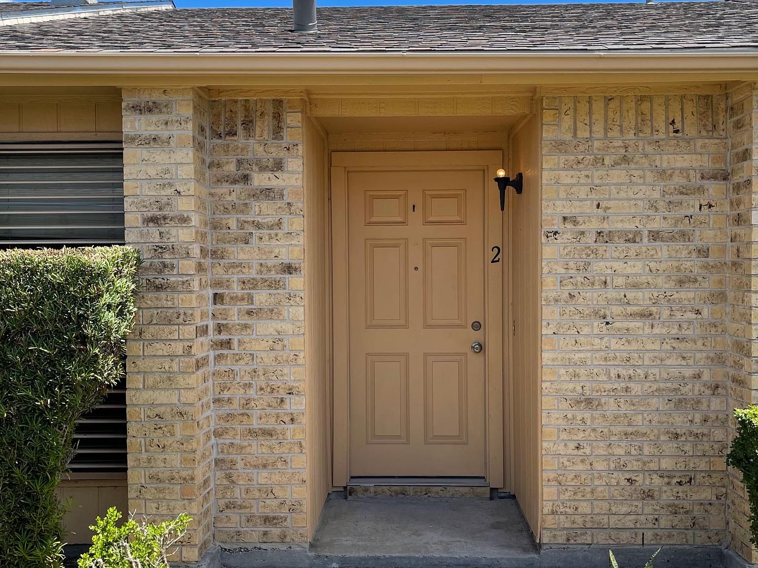 1818 Rodd Field Rd #H2, Corpus Christi, TX 78414 | Zillow