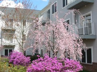 100 Danbury Rd APT 1H, Ridgefield, CT 06877