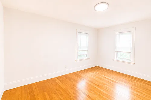 53 Sycamore St Photo 1