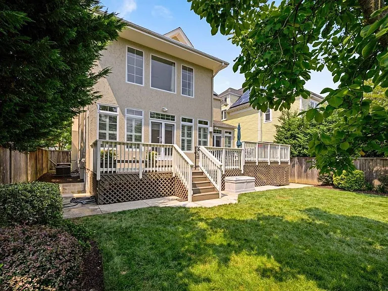 1424 Longfellow St NW — Photo 37