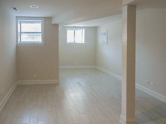 2nd image of 3711 N Wilton Ave #Grd