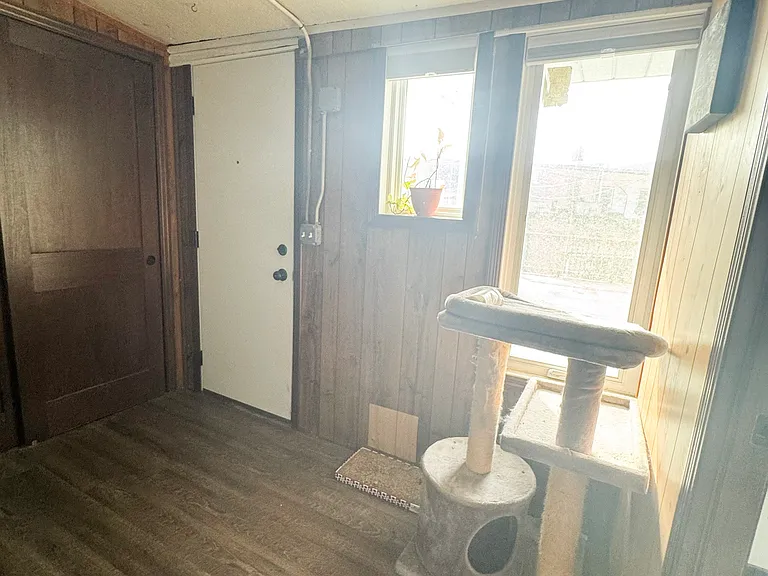135 W Center St #B — Photo 1