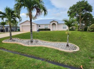 2671 SW Chestnut Ln, Port Saint Lucie, FL 34953