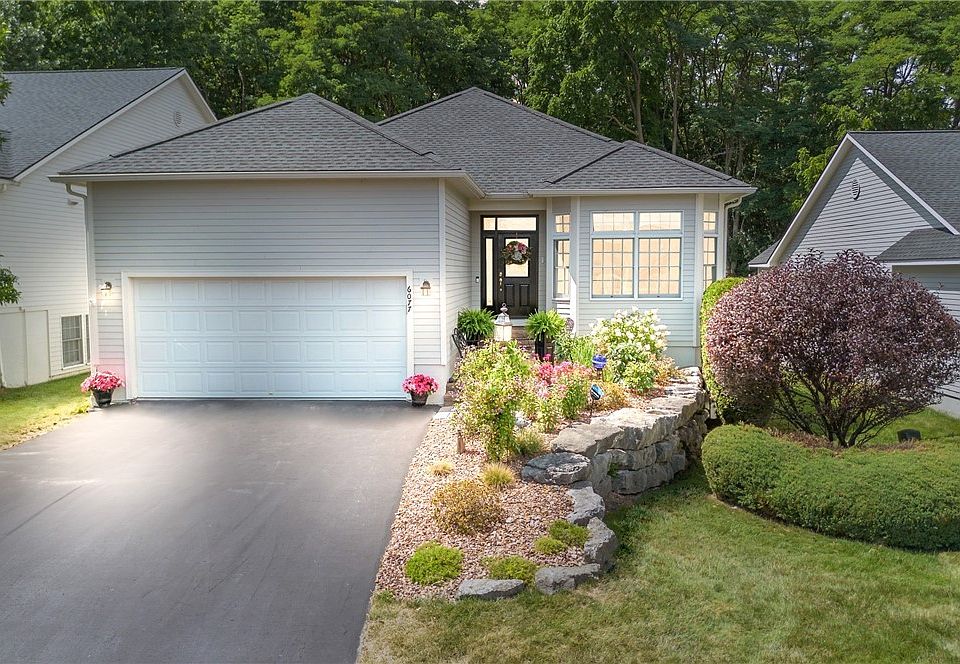 1st image of 6077 Bay Hill Cir