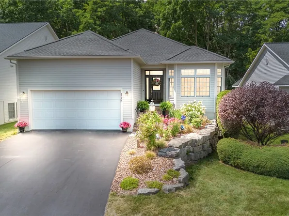 6077 Bay Hill Cir, Jamesville, NY 13078