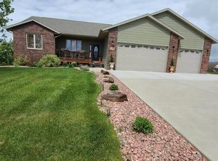 22959 Candlelight Dr, Rapid City, SD 57703