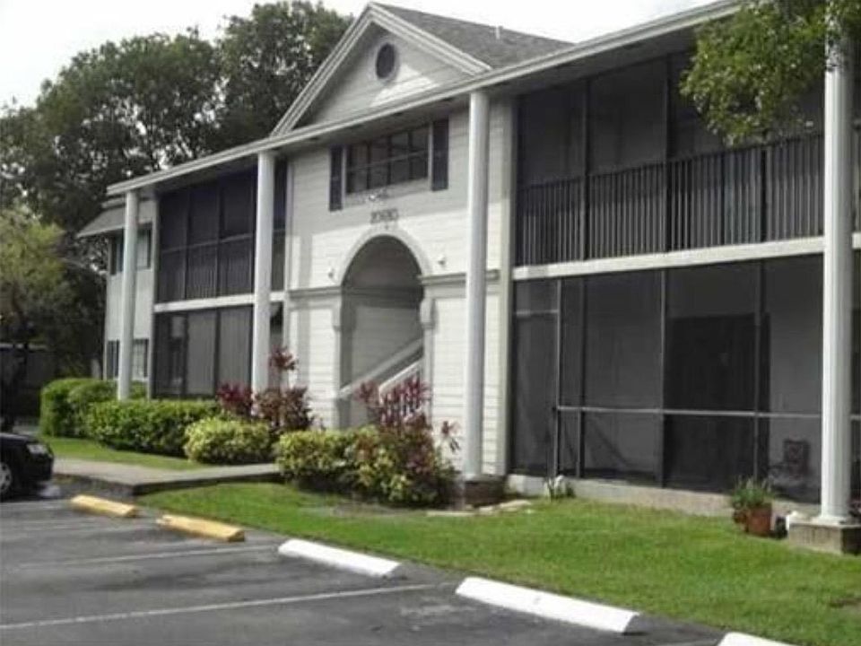 2nd image of 20760 NE 4th Ct