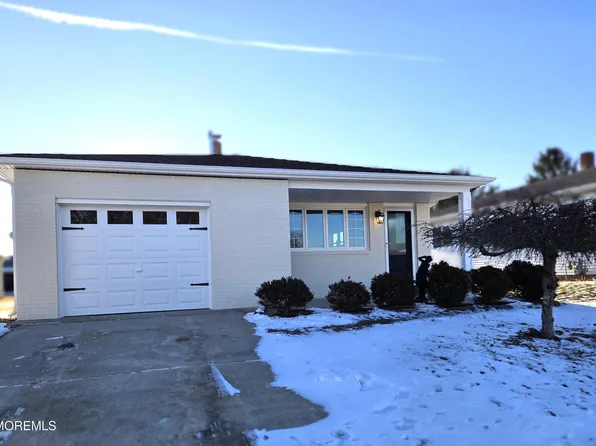 117 Liberta Drive, Toms River, NJ 08757