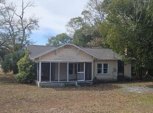 125 Avenue L, Apalachicola, FL 32320