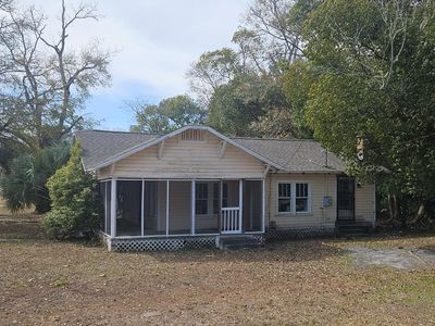 125 Avenue L, Apalachicola, FL, 32320