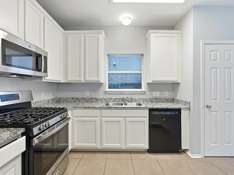 3621 Bratton Heights Dr — Photo 7