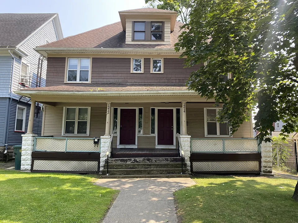 1212-1214 S Plymouth Ave S