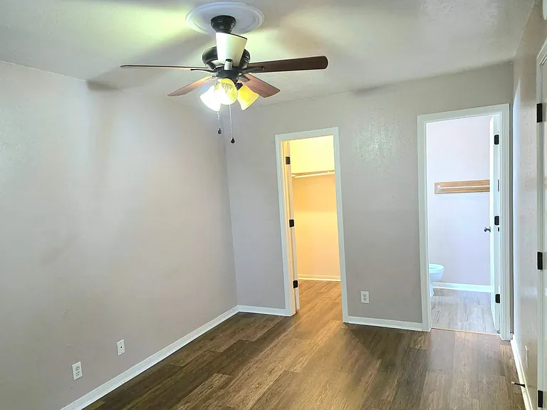 2912 Stewart Dr — Photo 11