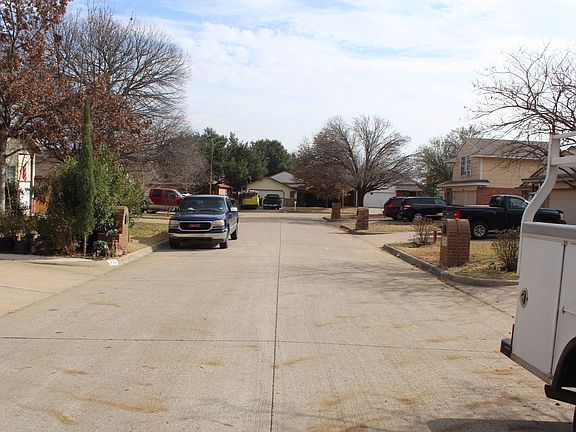 5th image of 726 Swan Dr
