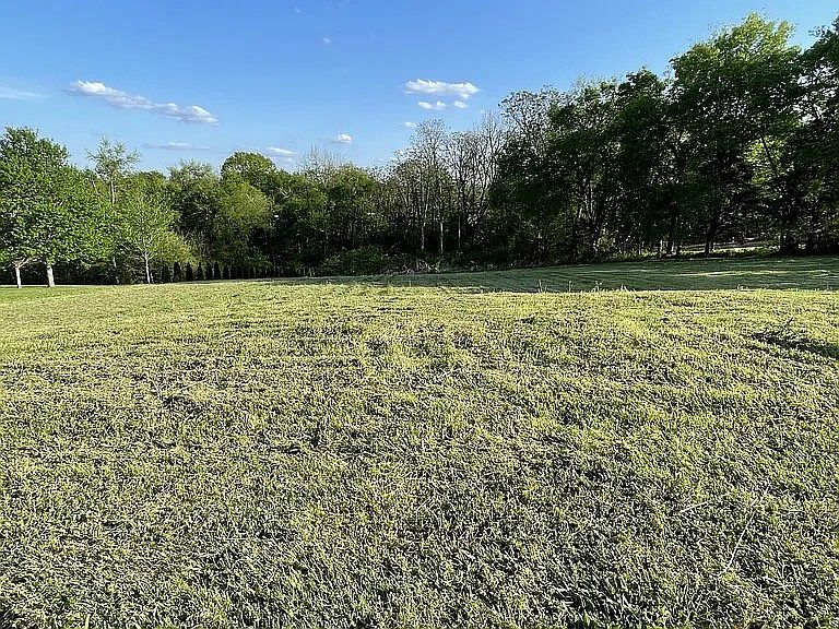 1st image of 104 Overlook Ln