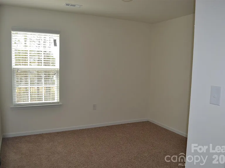 4511 Trunk Bay Dr — Photo 7