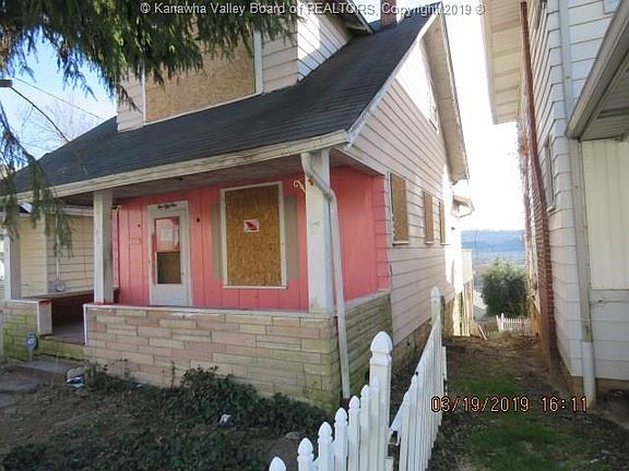 2nd image of 1051 Beech Ave