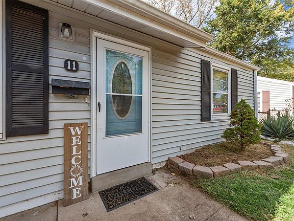 3rd image of 11 Mary Ann Ct