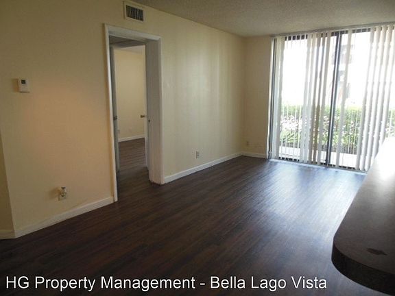 4th image of 724 Executive Center Dr #14-8-14