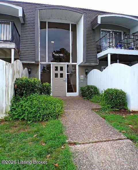 1st image of 1111 La Fontenay Ct