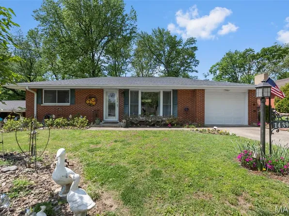 1439 Price Dr, Cape Girardeau, MO 63701