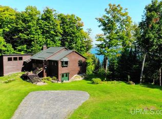 21194 Vicks Rd, Lanse, MI 49946