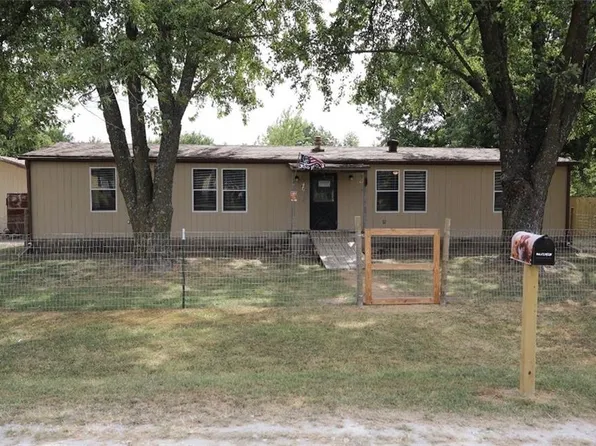 186 SE 19th Ln, Lamar, MO 64759