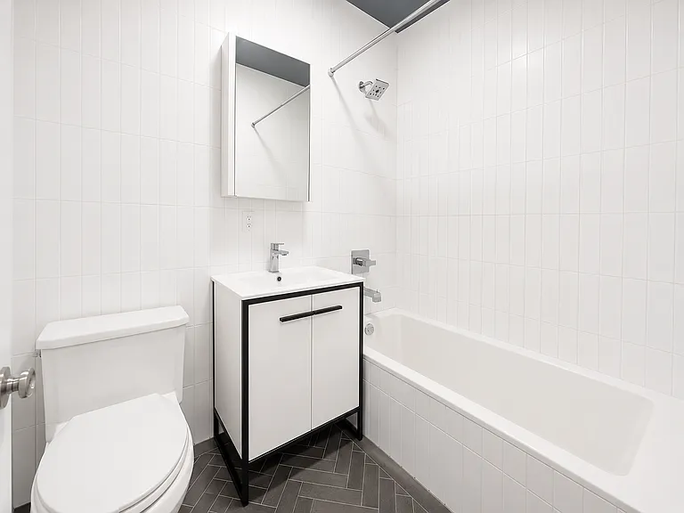 481 Evergreen Ave #2F — Photo 8