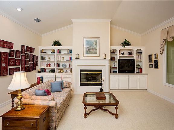 5th image of 1327 NW Scenic Lake Dr