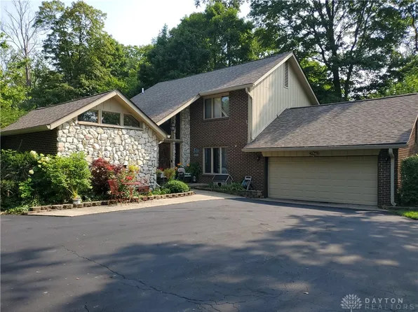 12773 Air Hill Rd, Brookville, OH 45309