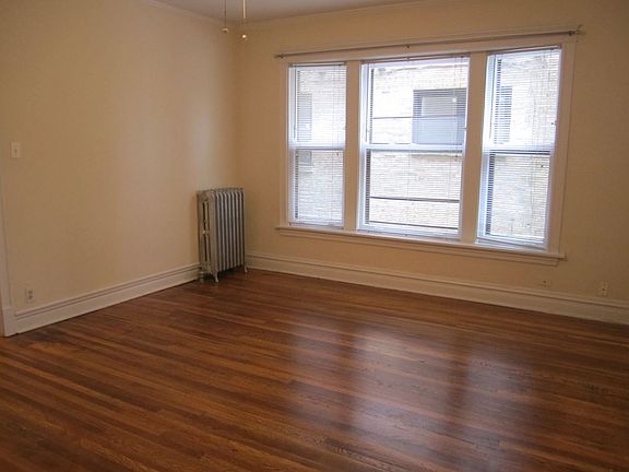 2nd image of 5440 N Winthrop Ave #42-2W