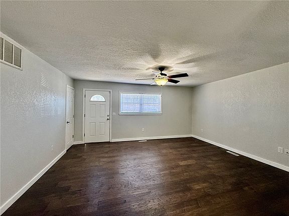 4th image of 339 N Davis St