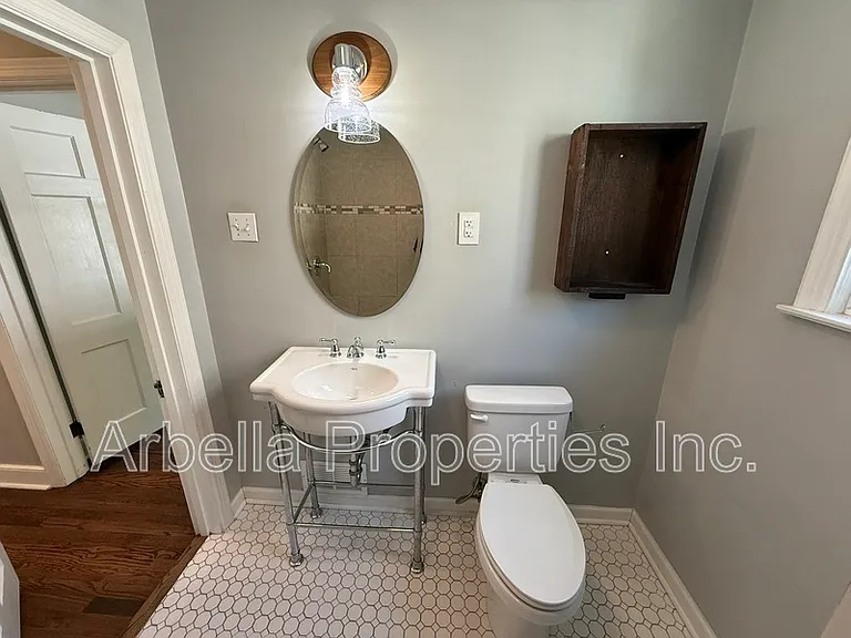1437 Valley St — Photo 14