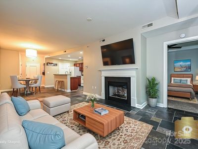 718 Trade St, Charlotte, NC, 28202