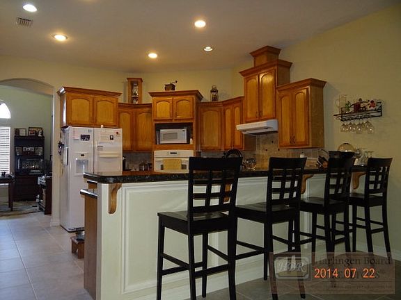 5th image of 610 Santa Elena St