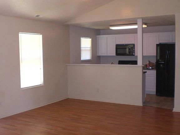 3rd image of 2721 Hyche Ave