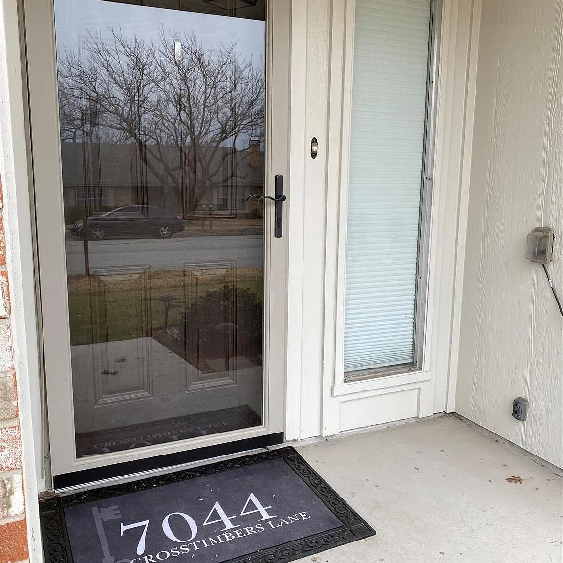 2 bed, 1.5 bath, 1123 sqft, $1,600 — Photo 1