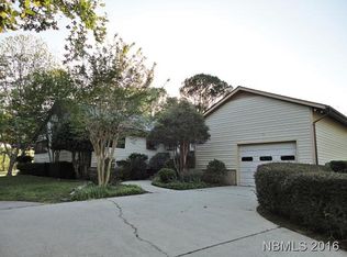 711 Plantation Dr, New Bern, NC 28562