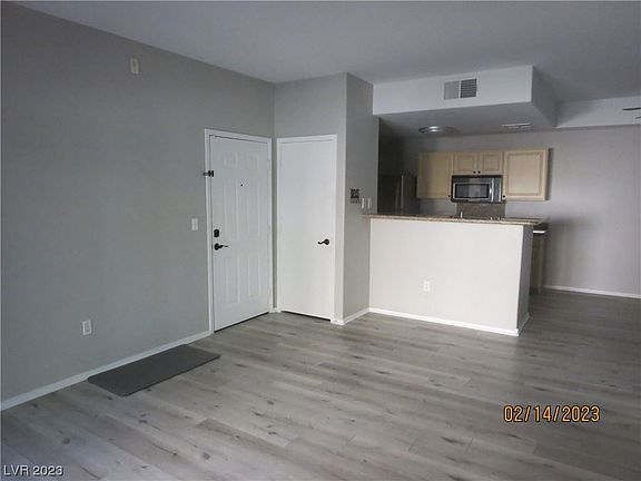 4th image of 8250 N Grand Canyon Dr Unit 1030