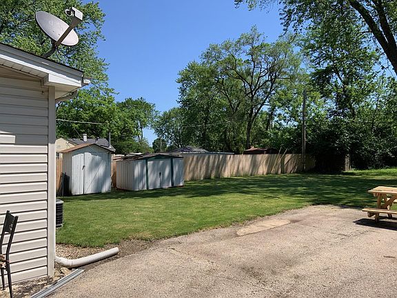 5th image of 4513 Dumoulin Ave